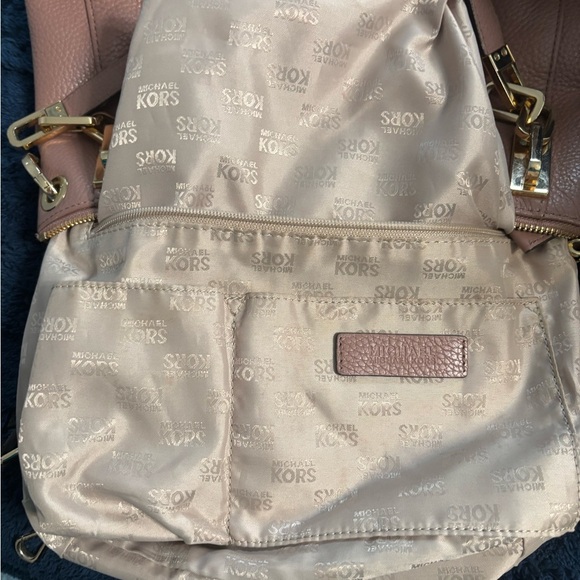 Michael Kors Crossbody Shoulder Bag – Rose Pebbled Leather w/ Gold Hardware - Picture 10 of 11